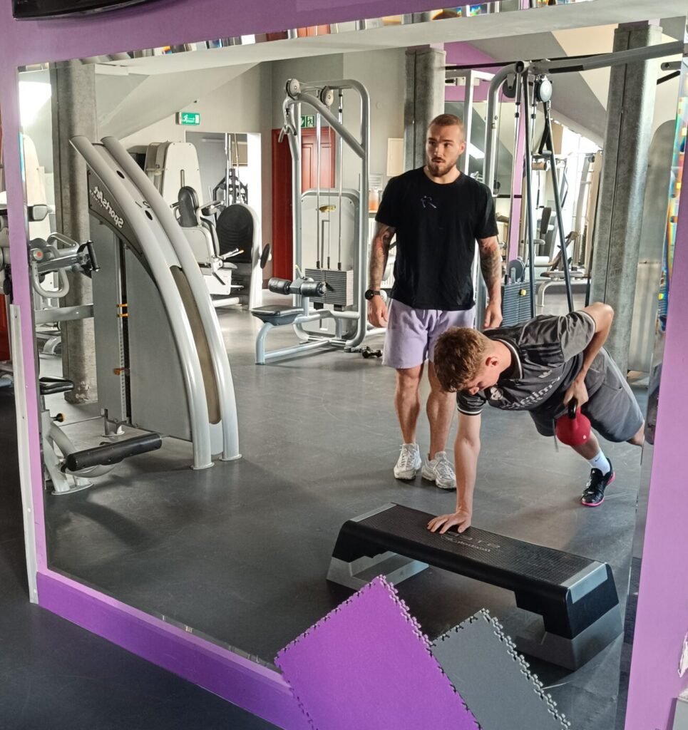 trener konrad z podopiecznym